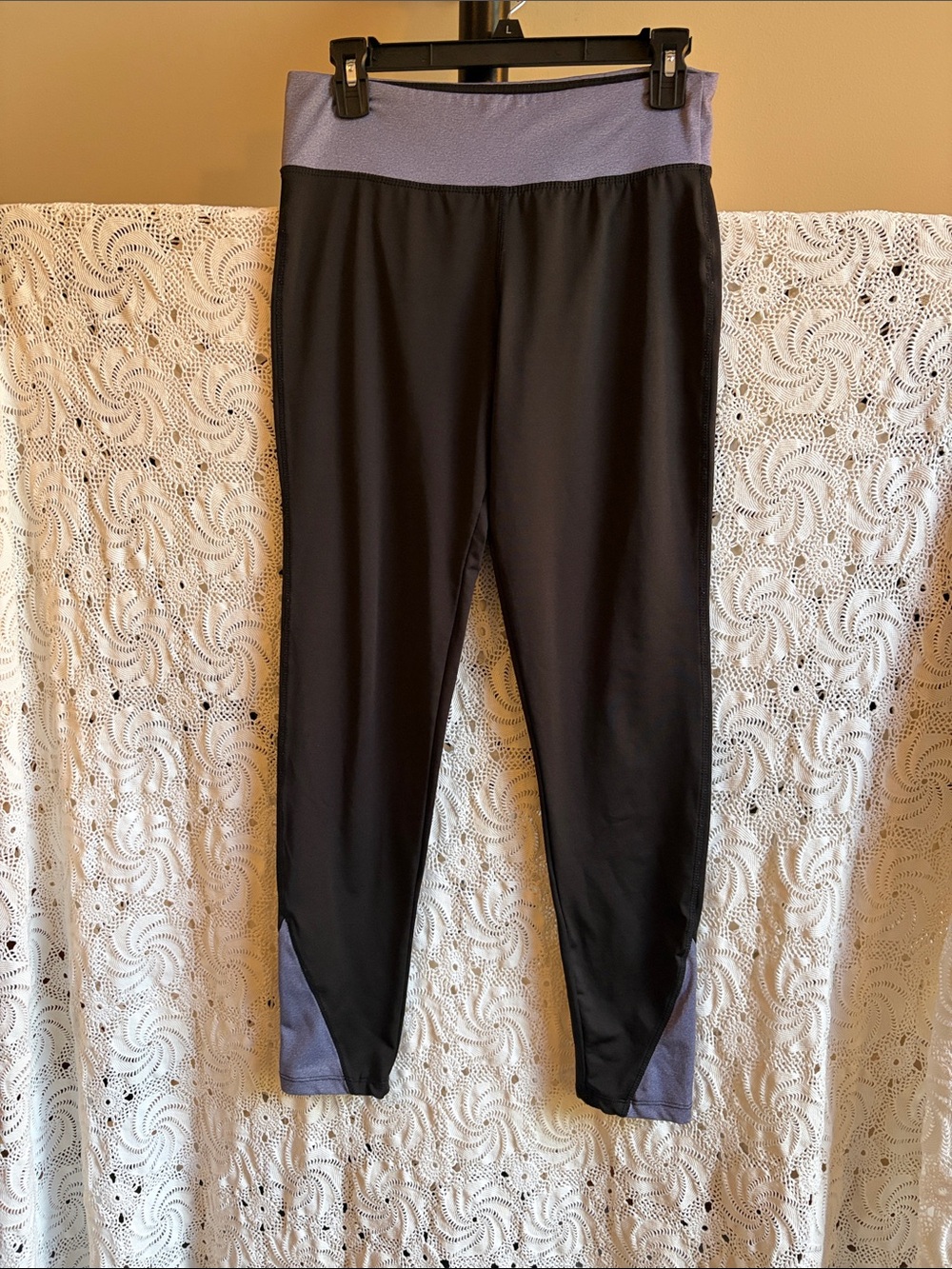 Game Time work out leggings- Medium